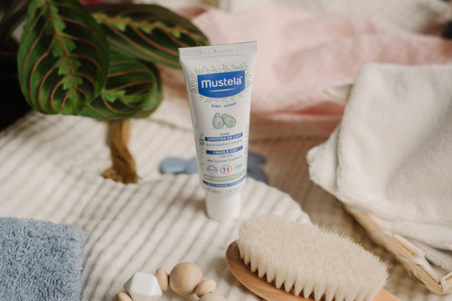 Saç Pullanmalarına Karşı Bakım Kremi - Mustela Türkiye - 3