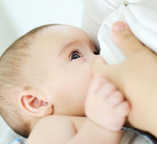 Göğüslerinizi korumak için benimsemeniz gereken alışkanlıklar - Mustela Türkiye - 1