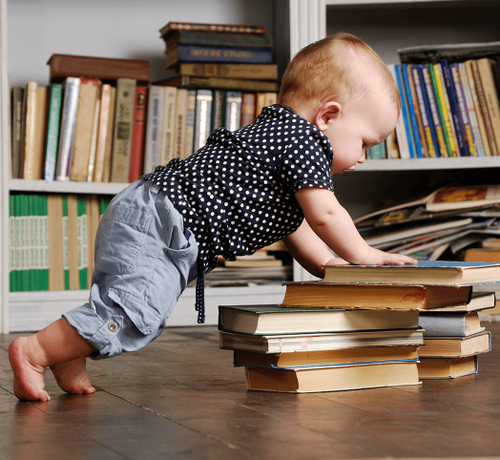 8 Aylık Bebek Gelişimi - Ay Ay Bebek Gelişimi - Mustela Türkiye - 1