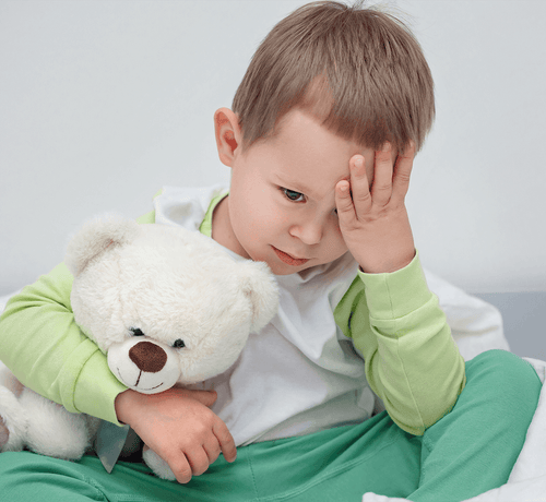 Çocuklarda baş ağrısı neden olur, nasıl geçer? - Mustela Türkiye - 1