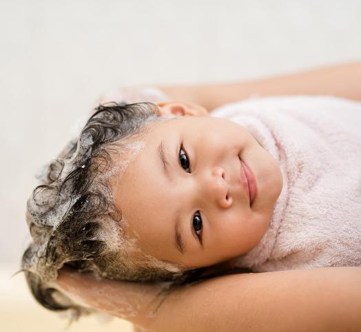 Bebeklerin kişisel temizliği: Atopiye eğilimli ciltler için benimsenecek alışkanlıklar