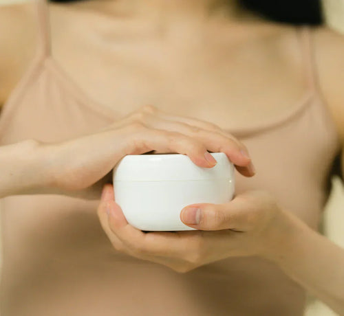 Kış Aylarında El Bakımı: El Kuruluğu Neden Olur? - Mustela Türkiye - 1