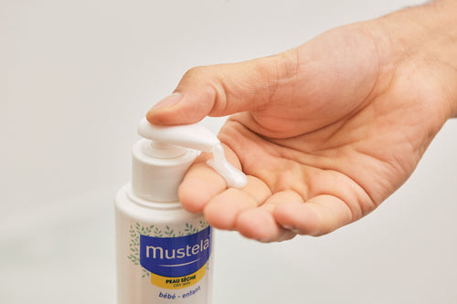 Cold Cream ve Organik Balmumu İçeren Besleyici Bebek Şampuanı - Mustela Türkiye - 4