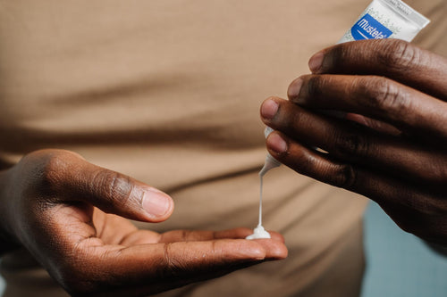 Saç Pullanmalarına Karşı Bakım Kremi - Mustela Türkiye - 2